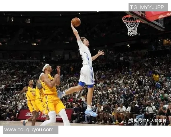 华盛顿谈弗拉格的三分球表现鼓励其展现更多侵略性与自信心